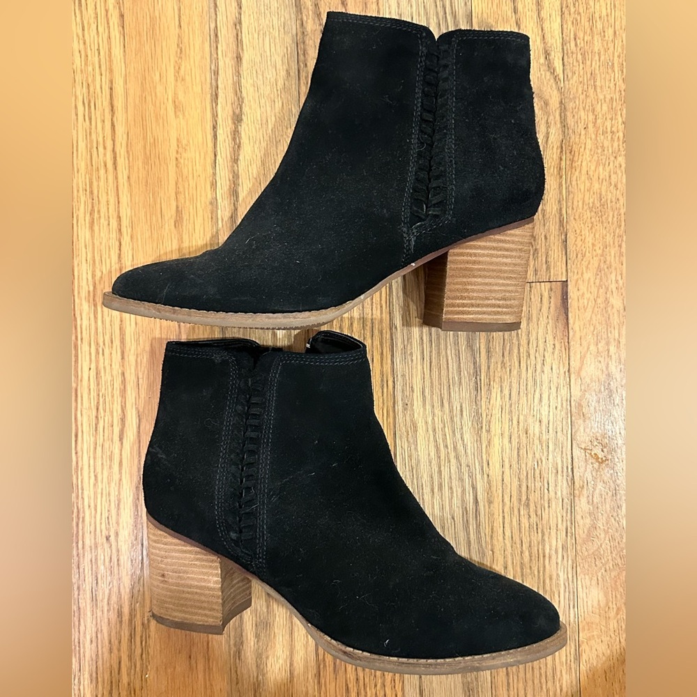 Blondo Black Suede Waterproof Ankle Booties size 9.5